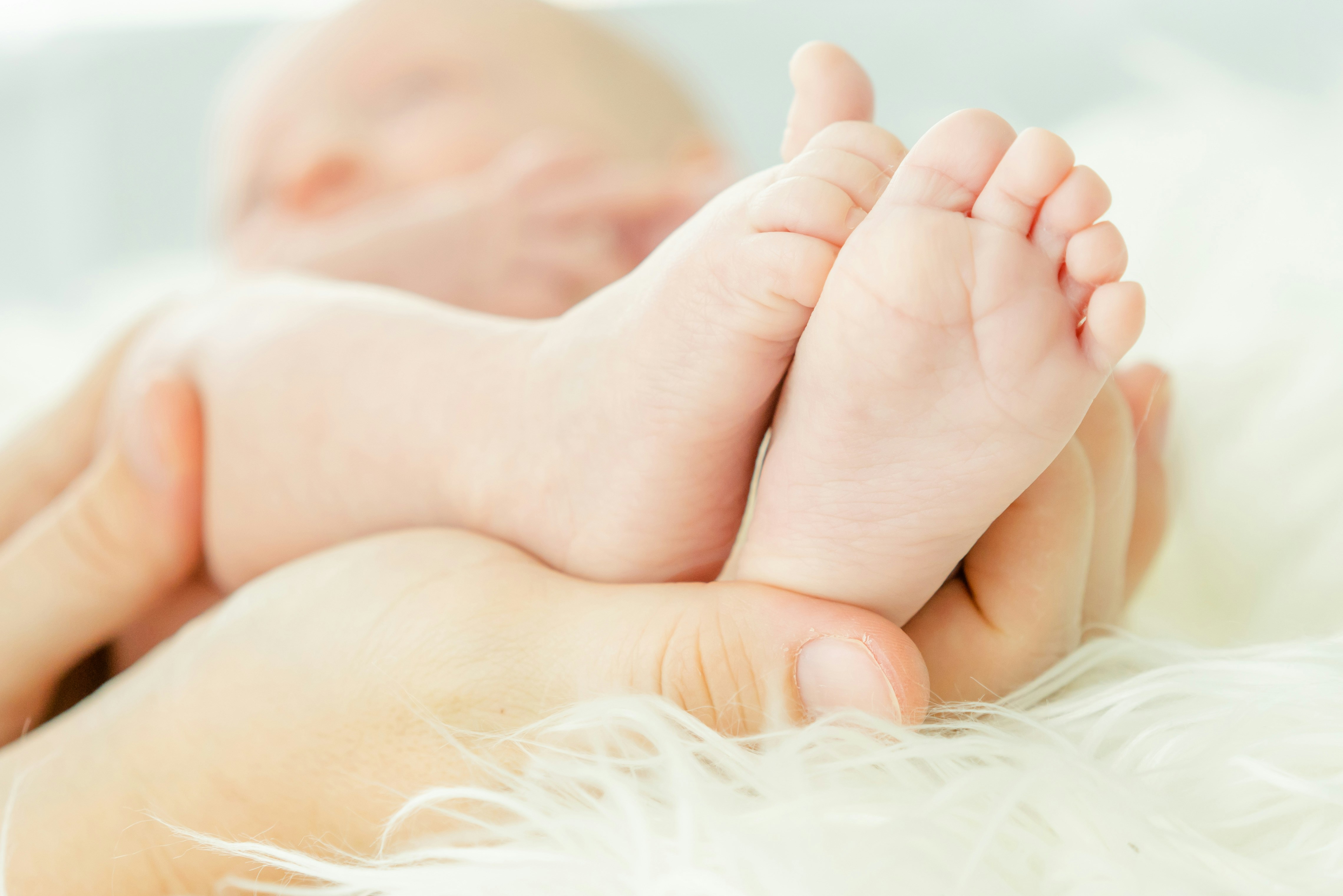How Quickly Do Babies' Feet Grow?